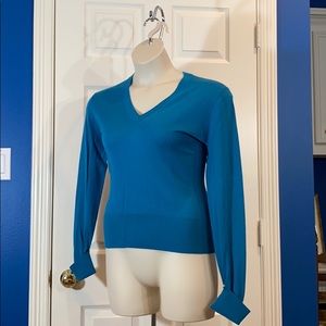 EUC Lafayette 148 Teal/Blue V neck fitted sweater